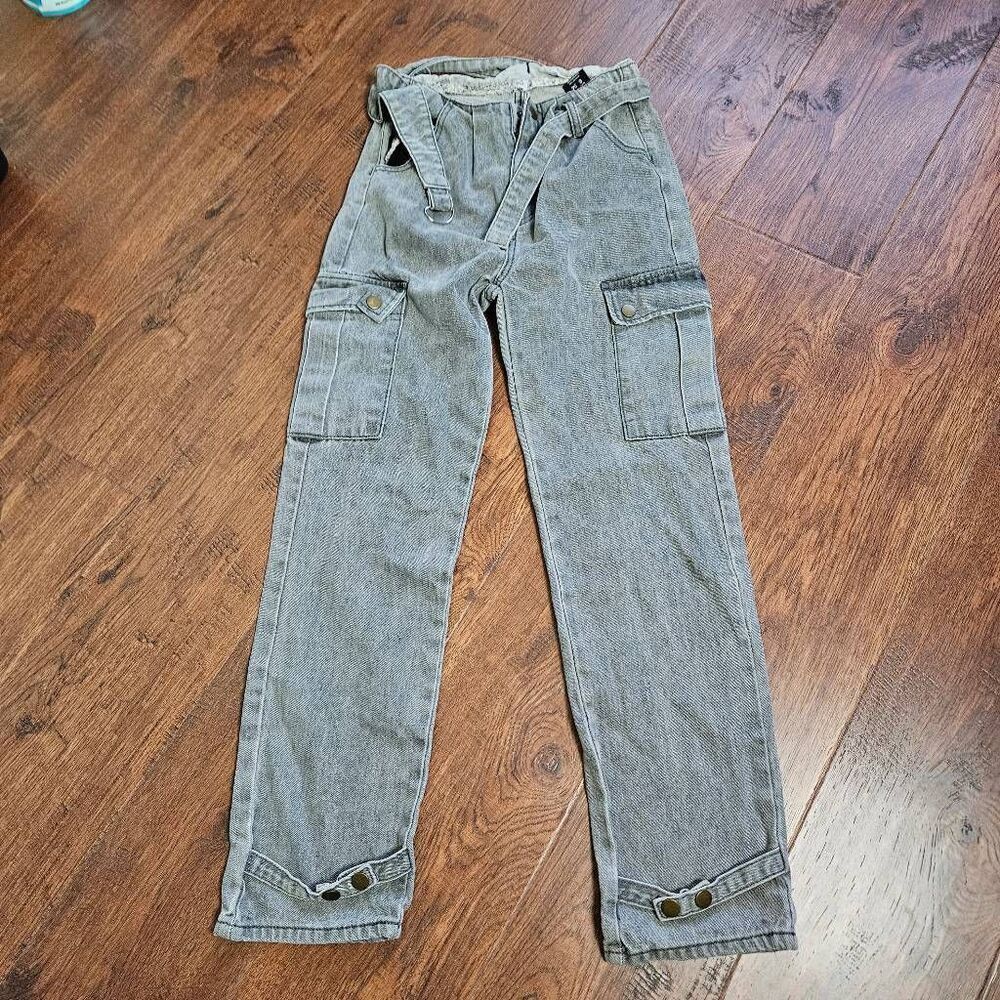 PrettyLittlething Cargo Jeans - Picture 6 of 8